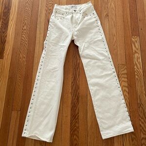 A&F 90’s Relaxed Jean High Rise | studs down sides and across back | size 24
